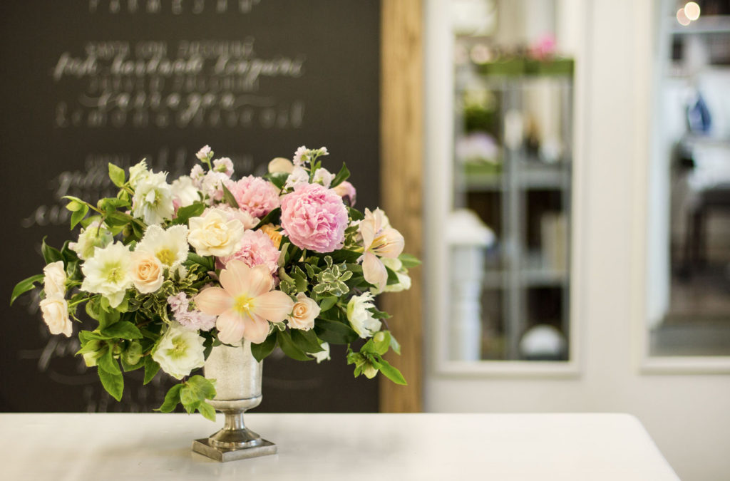 how_to_make_a_floral_centrepiece_10