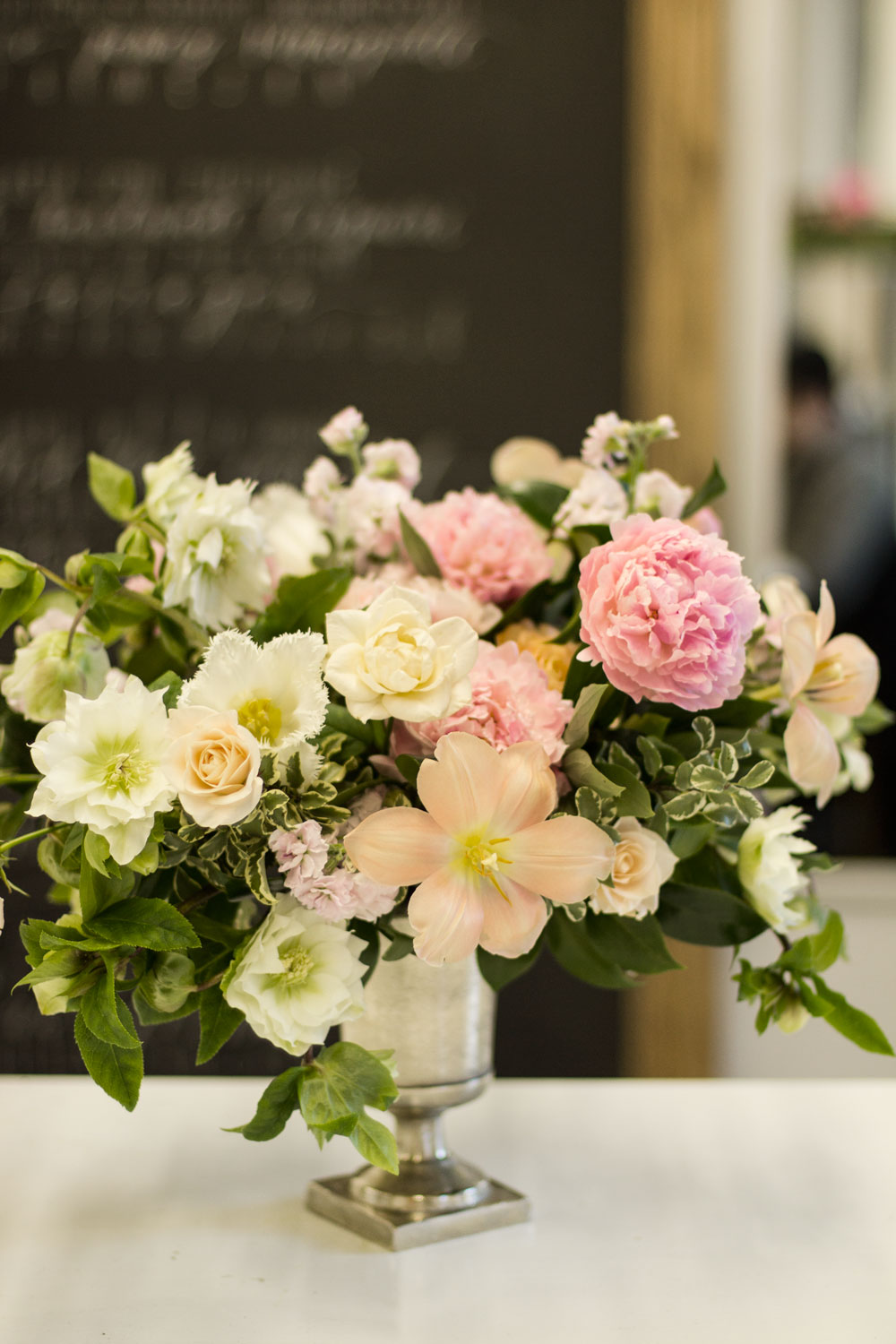 how_to_make_a_floral_centrepiece_9