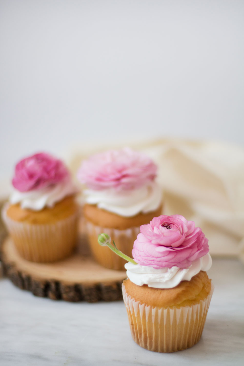 floral-cupcakes-7