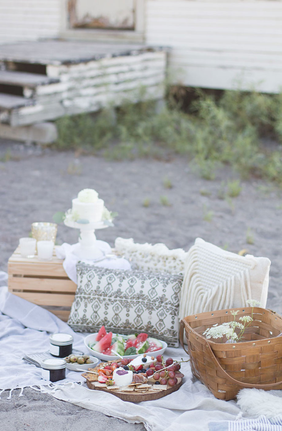 how-to-host-a-picnic-1