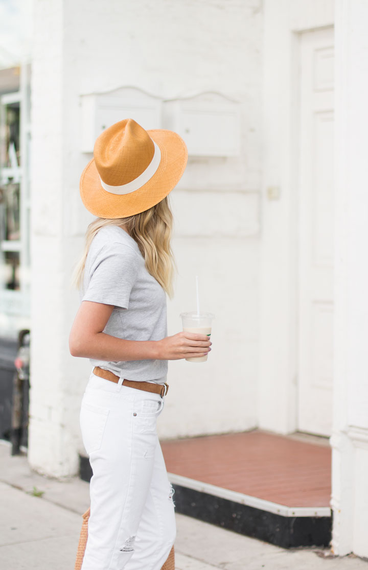 tshirt-and-jeans-outfit-1