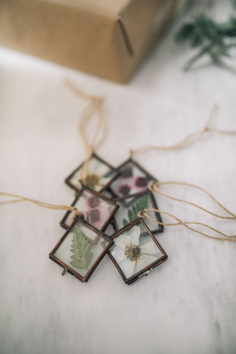 pressed-flower-ornaments-2