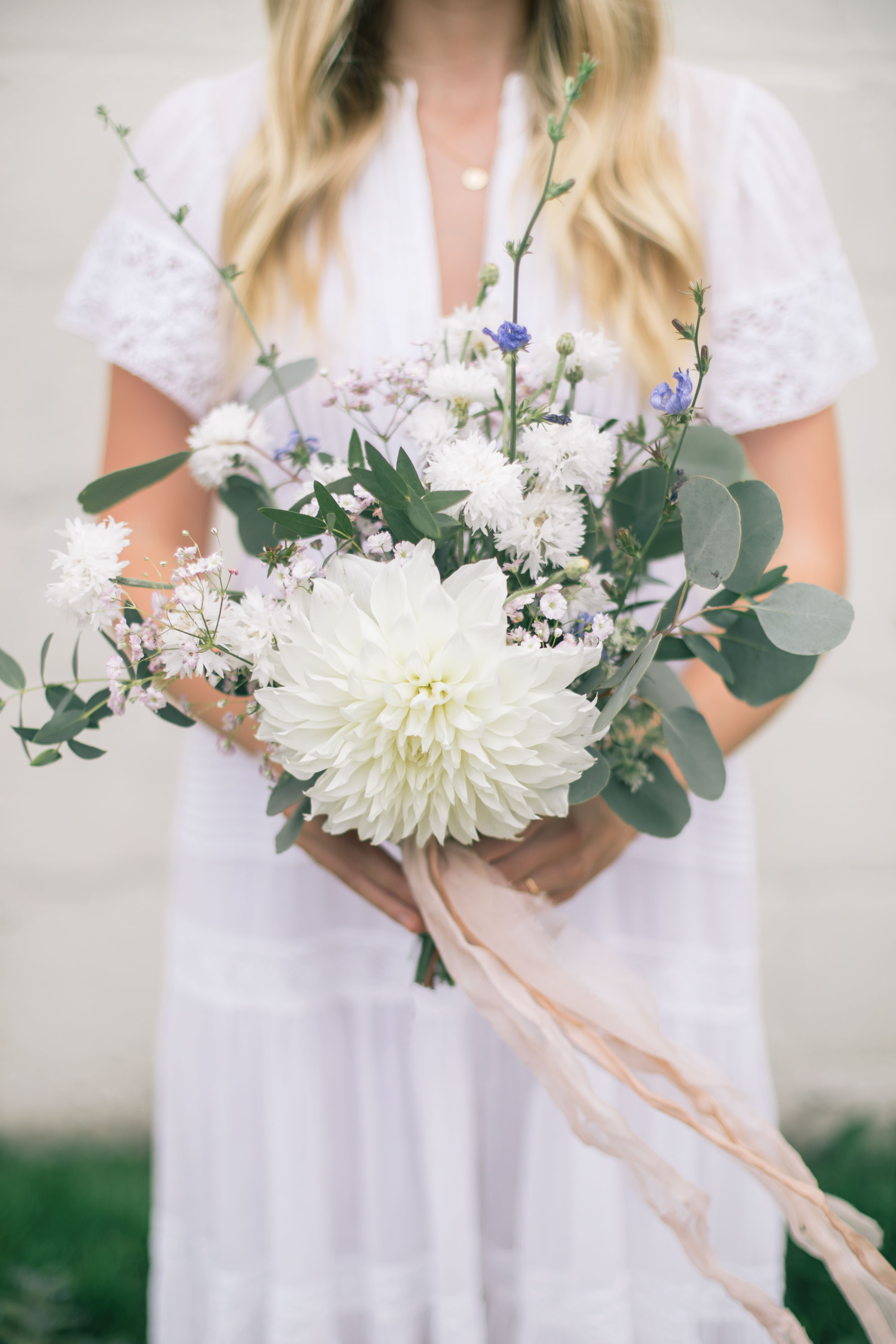 I made ribbon flower bouquets for my sister's wedding. Quite pleased with  how they turned out. : r/crafts