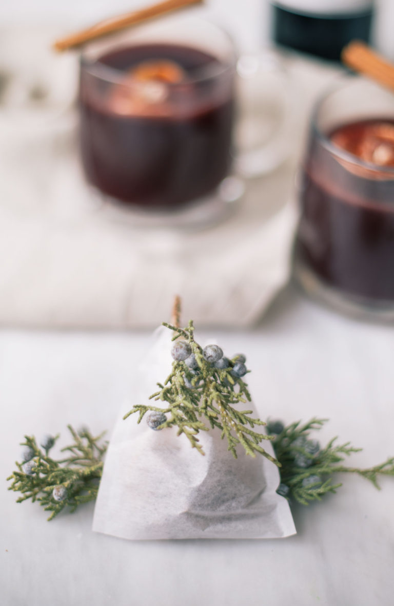 How to Make A Mulled Wine Kit & A Cozy Mulled Wine Recipe The