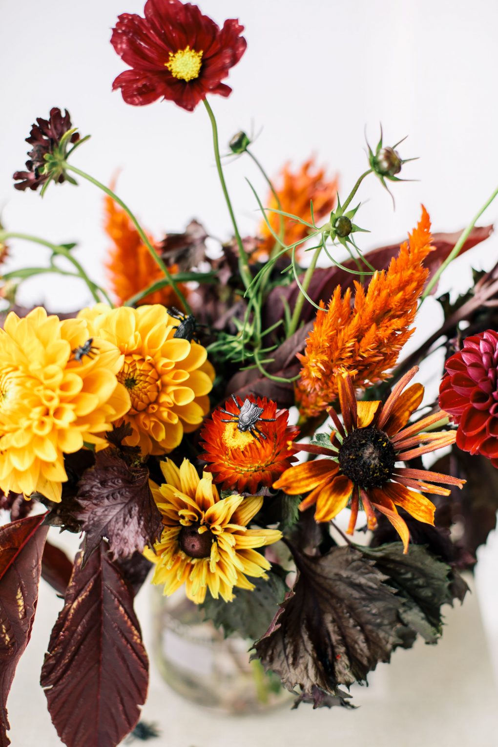 How To Make An Eerie Halloween Flower Arrangement The Blondielocks